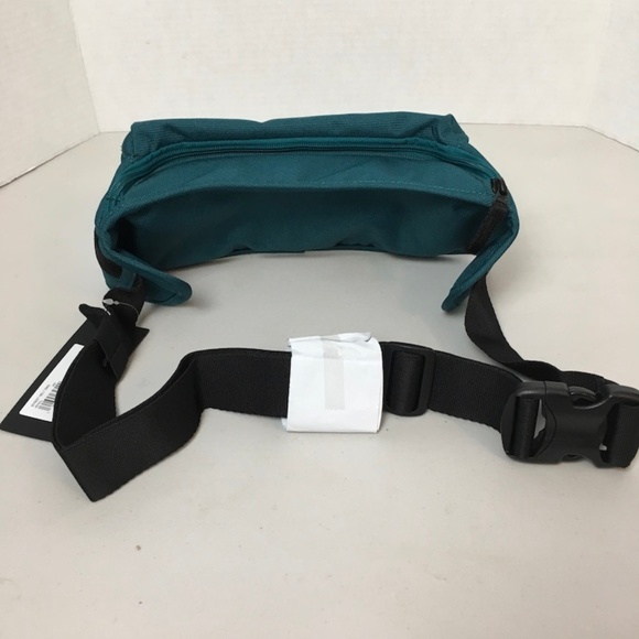 Oakley Fannie Pack Cross Body Bag Seafoam Green - Picture 4 of 8